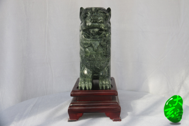 囚牛 大：68000￥ ?。?8000￥